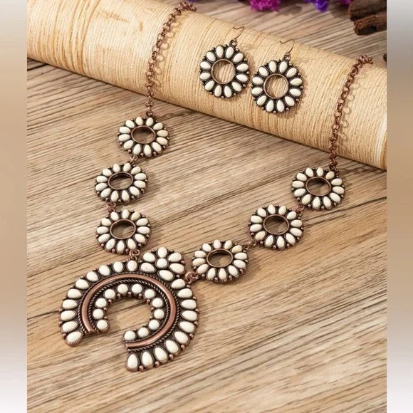 New Southwestern Squash Blossom Naja Faux White Turquoise Howlite Necklace Set - Picture 2 of 5